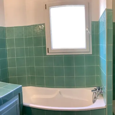 Azura, Vue Panoramique Et Proche A Santa Giulia, Piscine Chauffee Vila *